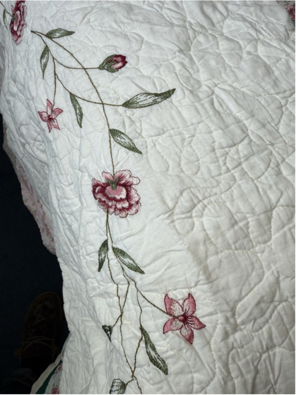 Vintage Cottage Floral Quilt Embroidered Border Chintz Patchwork Cotton 113x90 - Picture 6 of 10